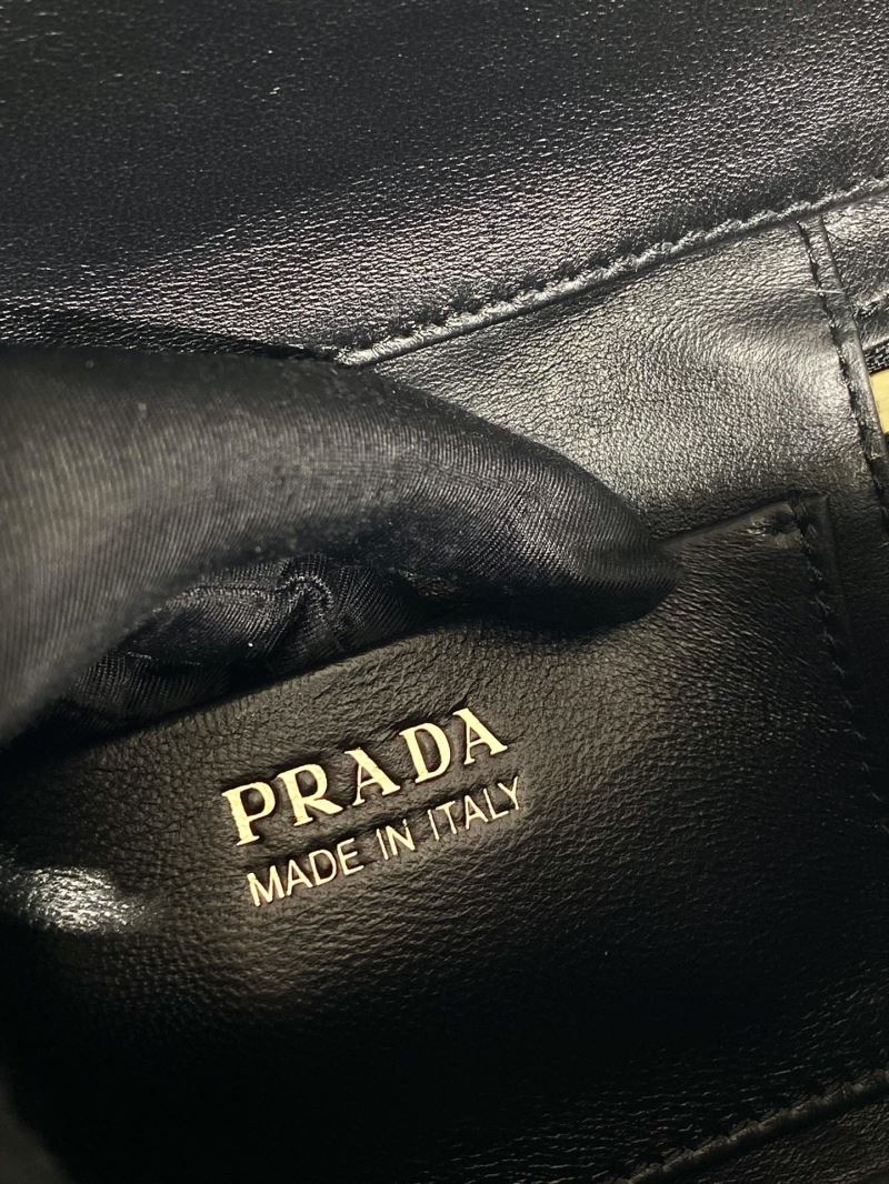 Pra*a box bags